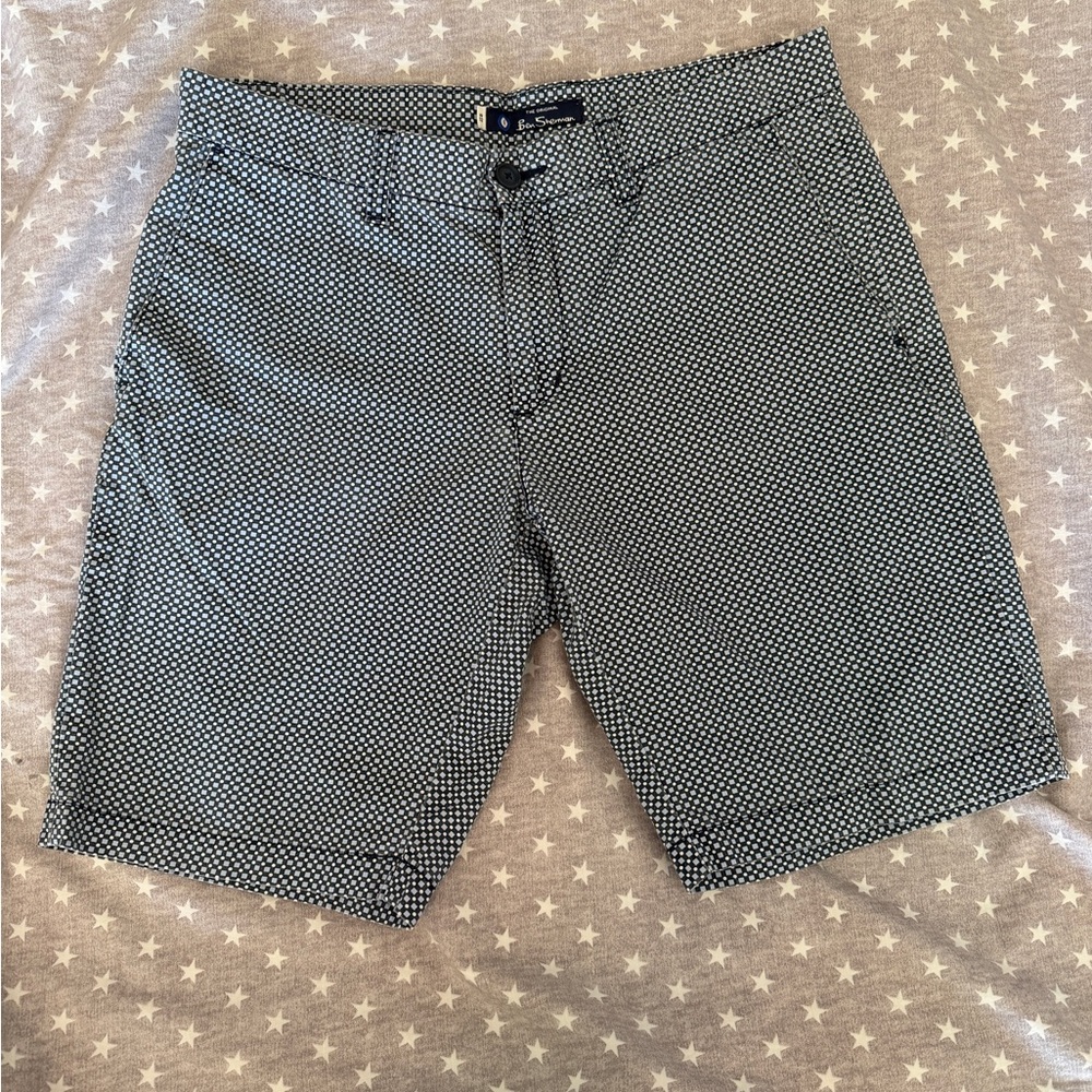 Ben Sherman geometric print shorts - size 32 - blue/white